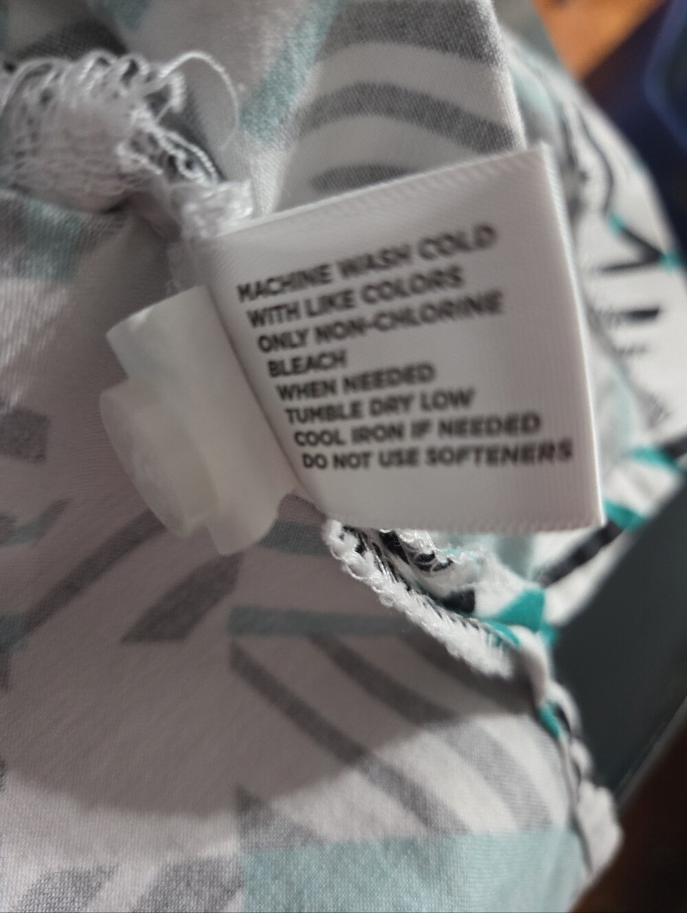 Lady Hagen Turquoise and White Geometric Skort. 14 - Picture 5 of 5
